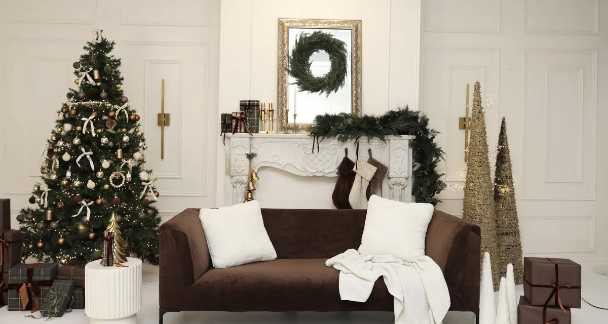Décor de Noël Chestnut House – studio Le Blanc, Maison Tela Montréal